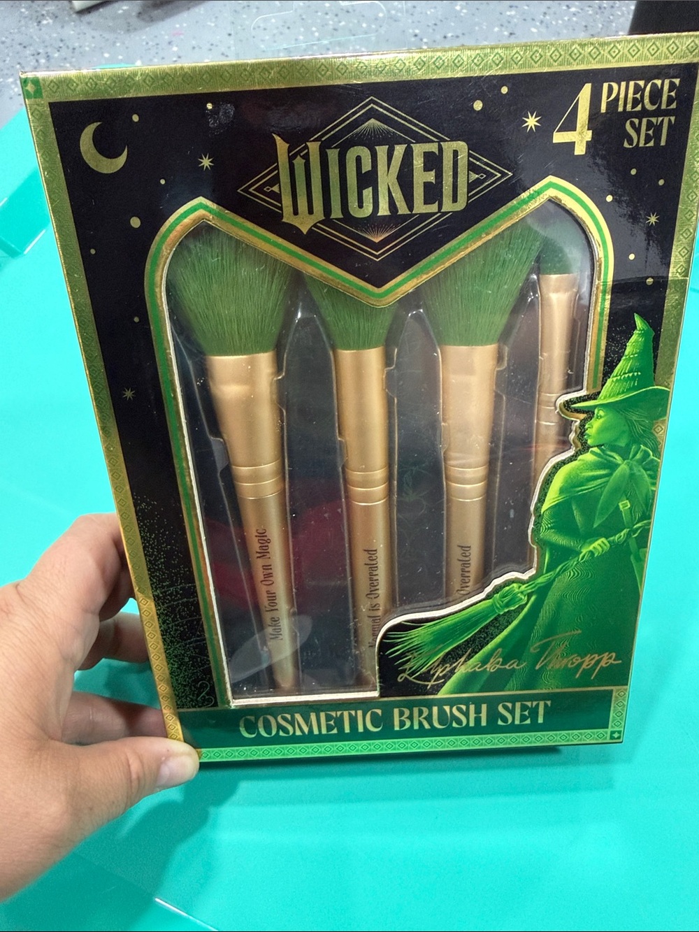 Wicked 4-Piece Green Bristle Cosmetic Brush Set